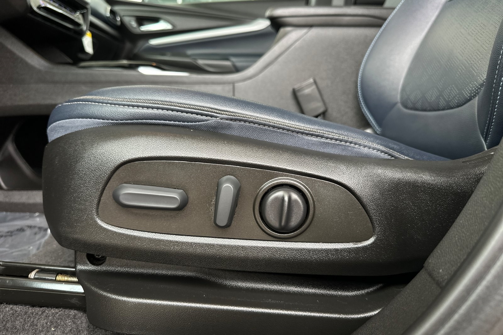 Vehicle image 31 of 40