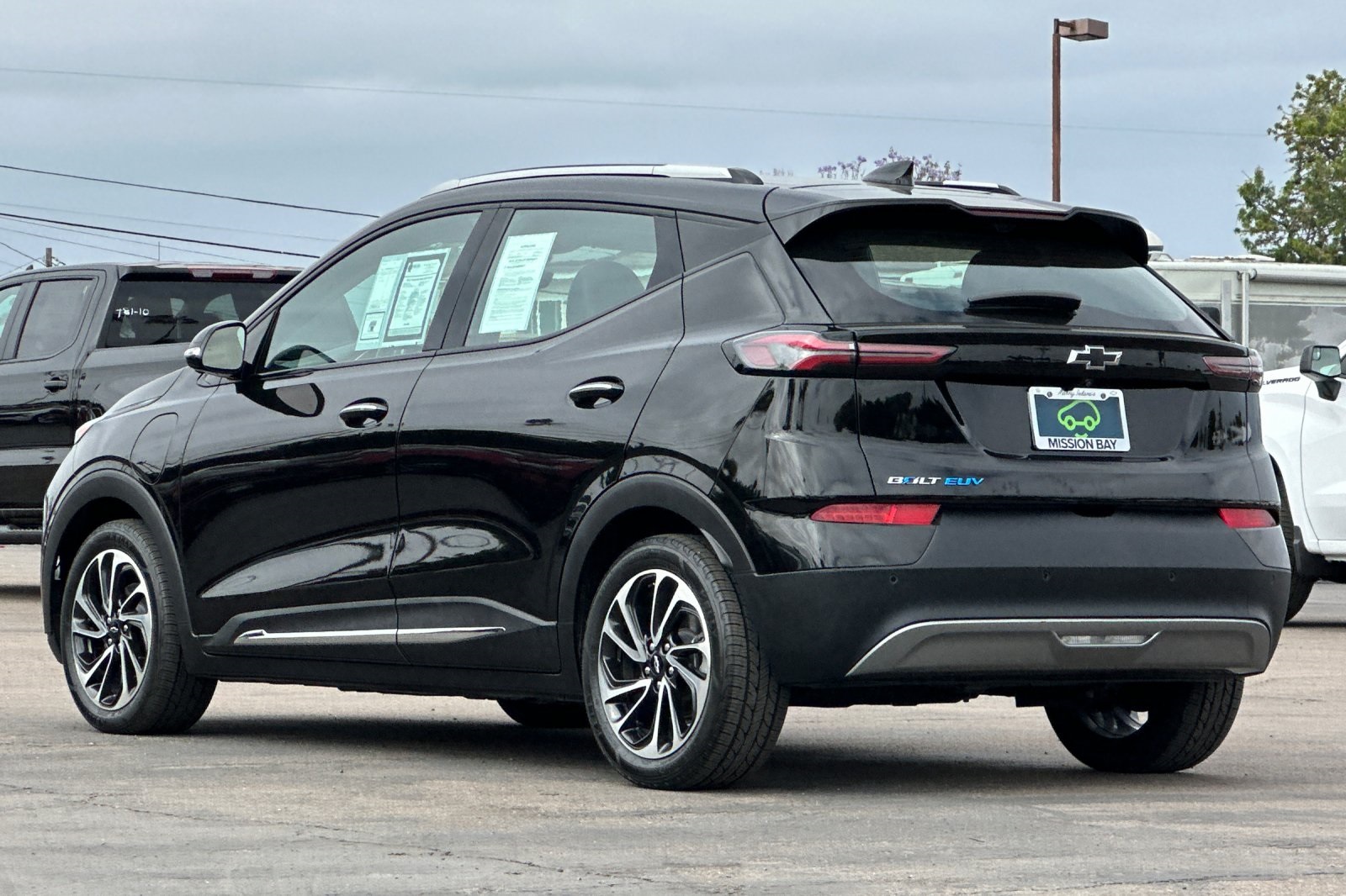 Vehicle image 8 of 40