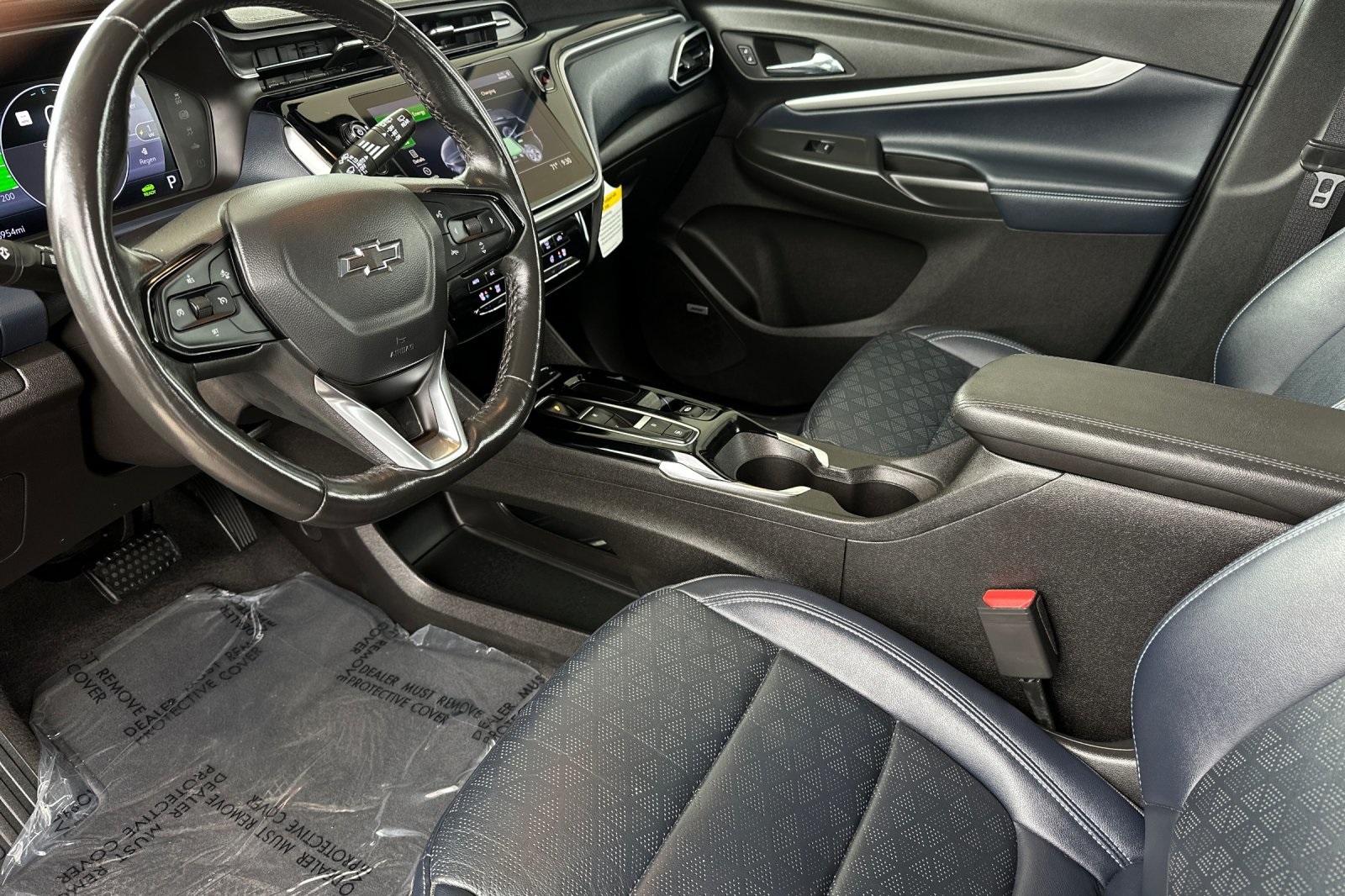 Vehicle image 37 of 40