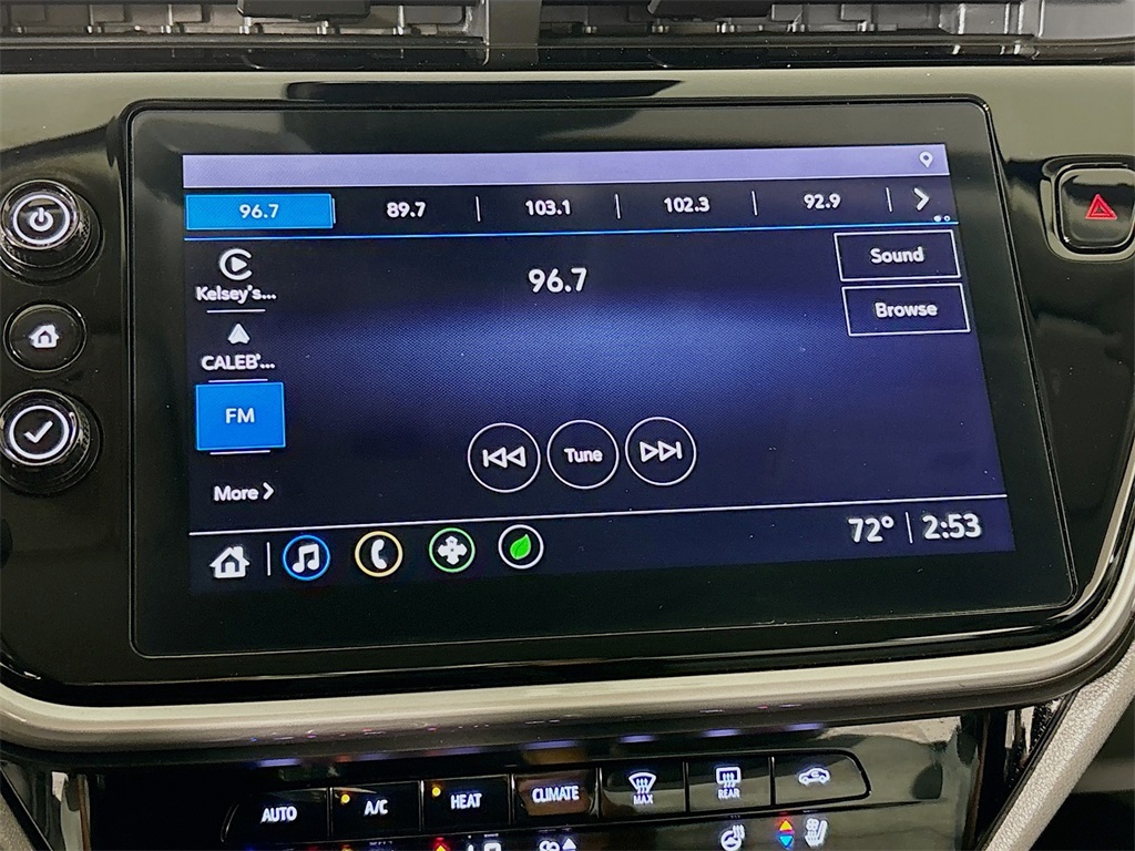 Vehicle image 22 of 33