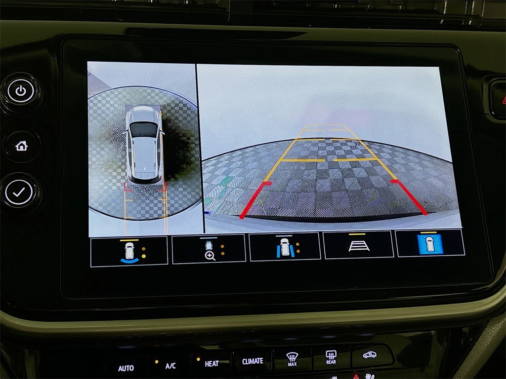 Vehicle image 23 of 33