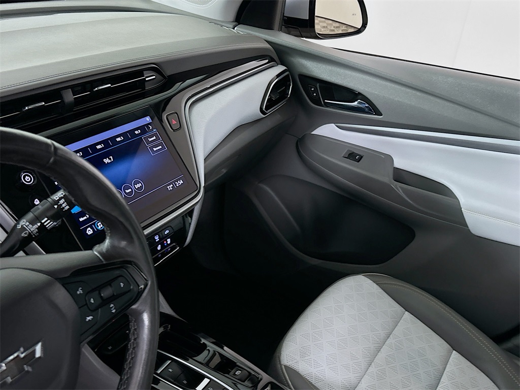 Vehicle image 19 of 33