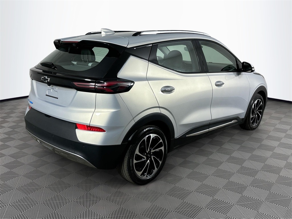 Vehicle image 5 of 33