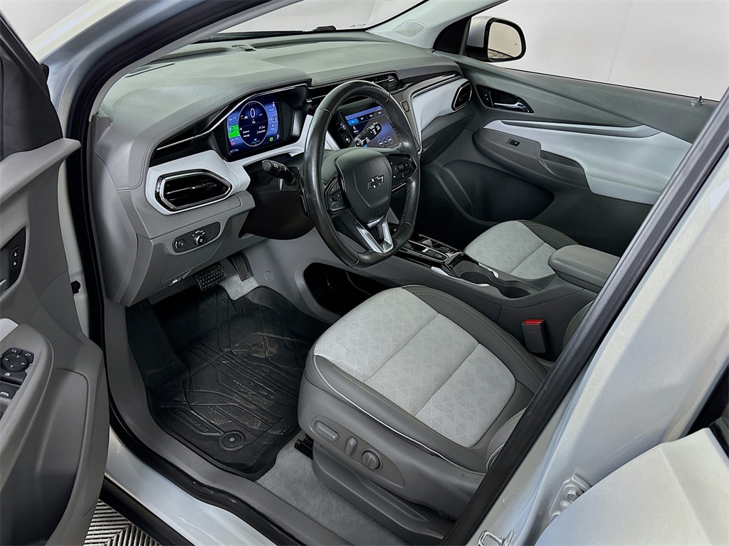 Vehicle image 20 of 33
