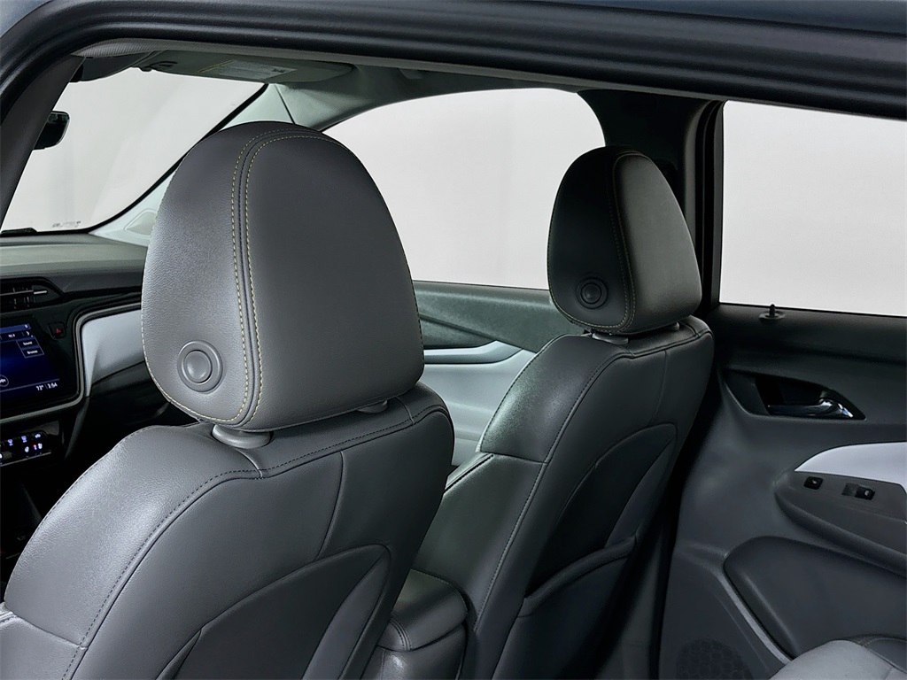 Vehicle image 15 of 33