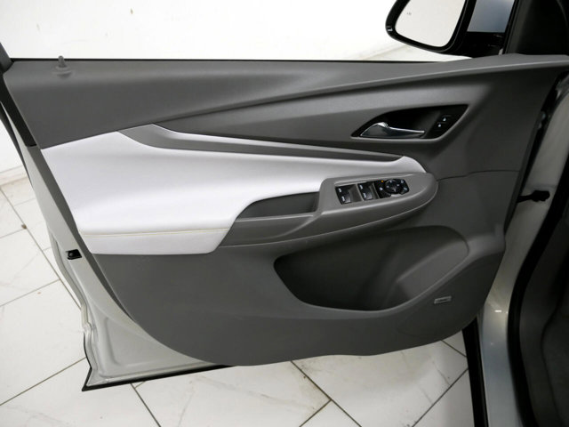 Vehicle image 10 of 41