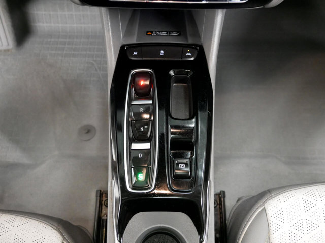 Vehicle image 19 of 41