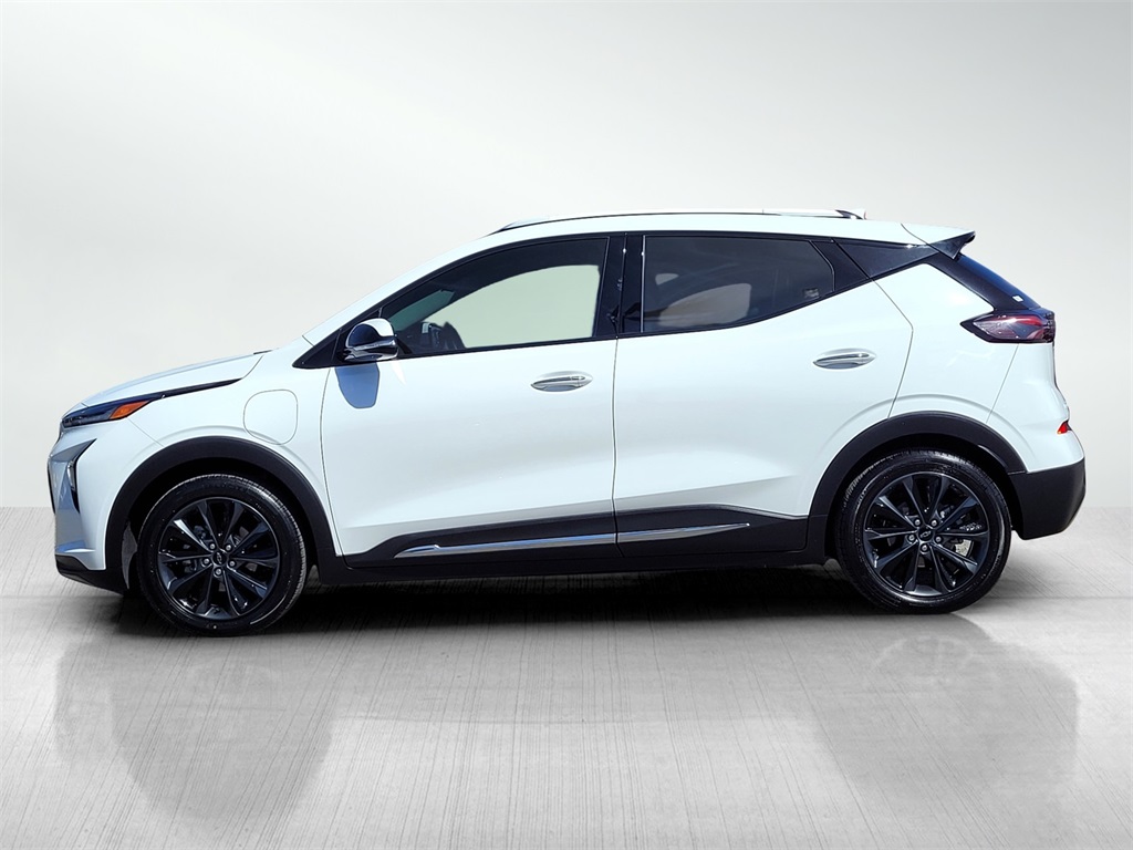 Vehicle image 8 of 34