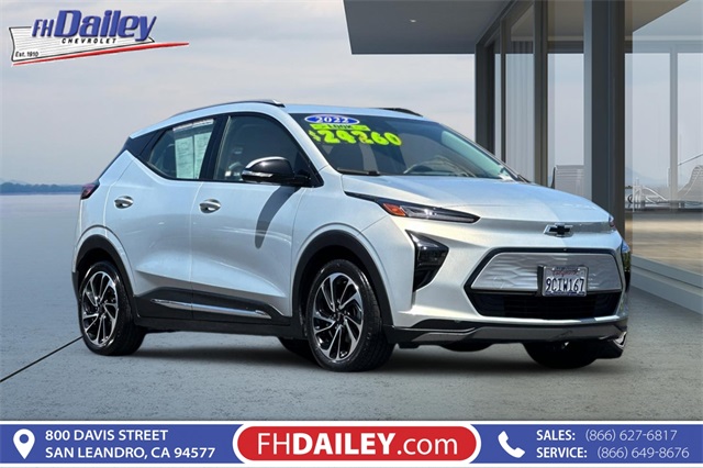 Vehicle image 4 of 48