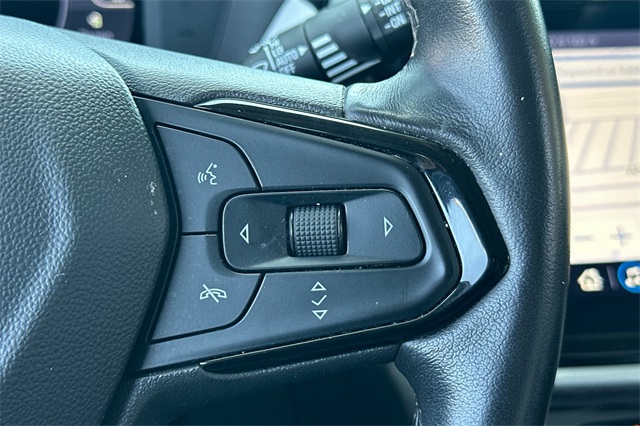 Vehicle image 28 of 48