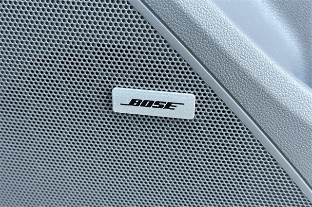 Vehicle image 31 of 48
