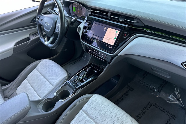 Vehicle image 16 of 48