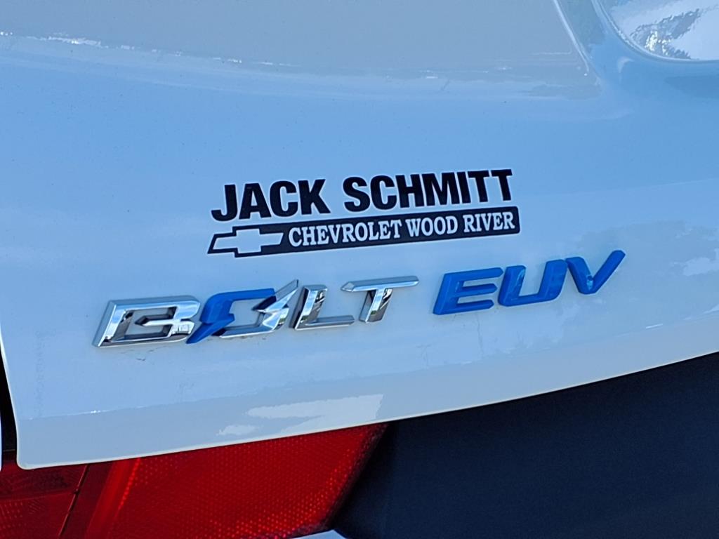 Vehicle image 27 of 40