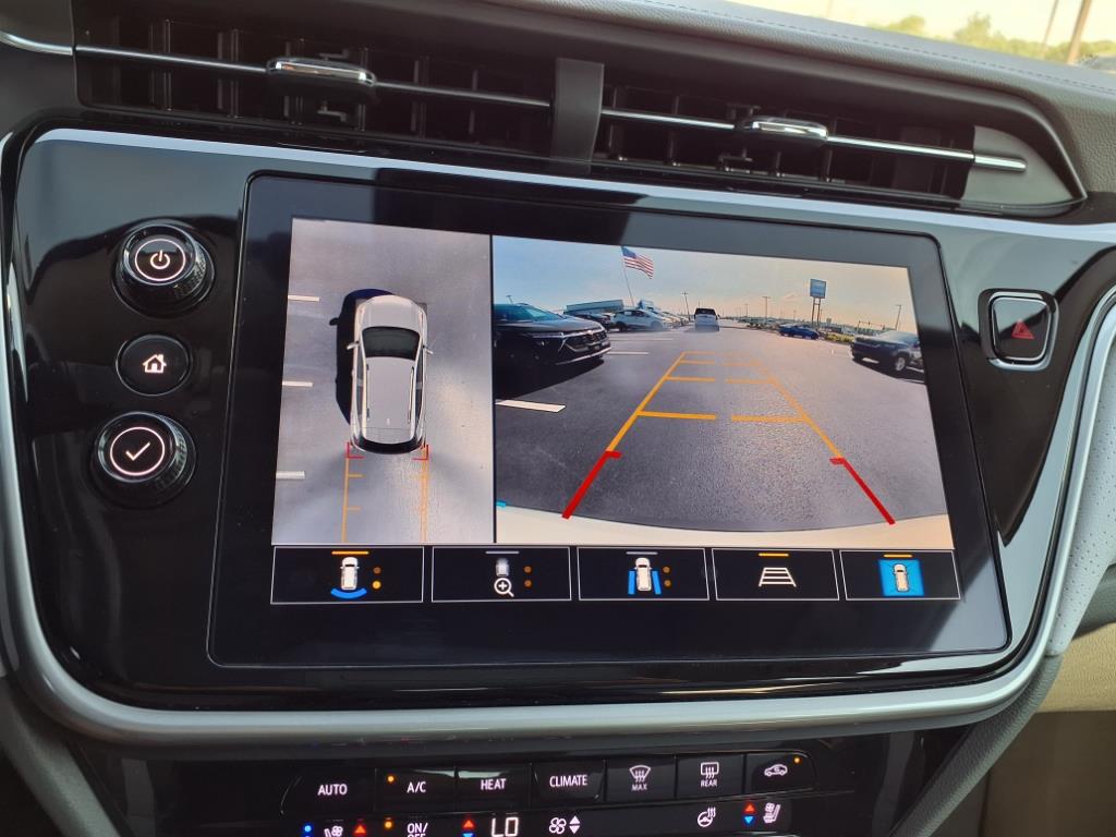 Vehicle image 16 of 40