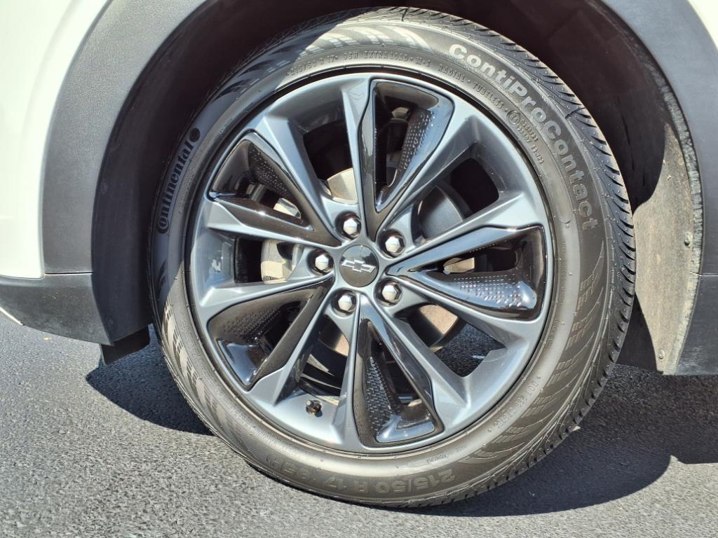 Vehicle image 8 of 40