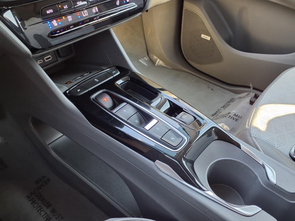 Vehicle image 18 of 40