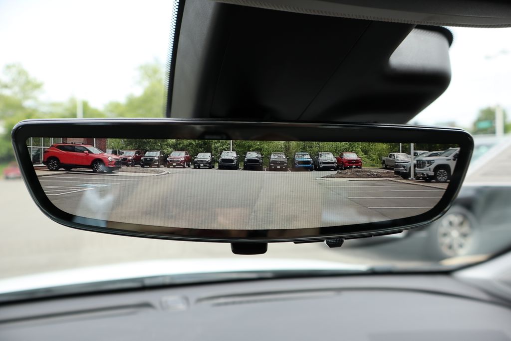 Vehicle image 31 of 49