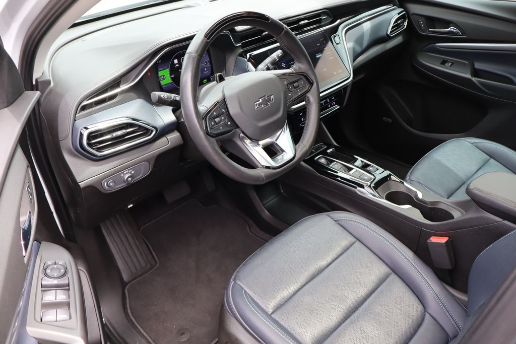 Vehicle image 17 of 49