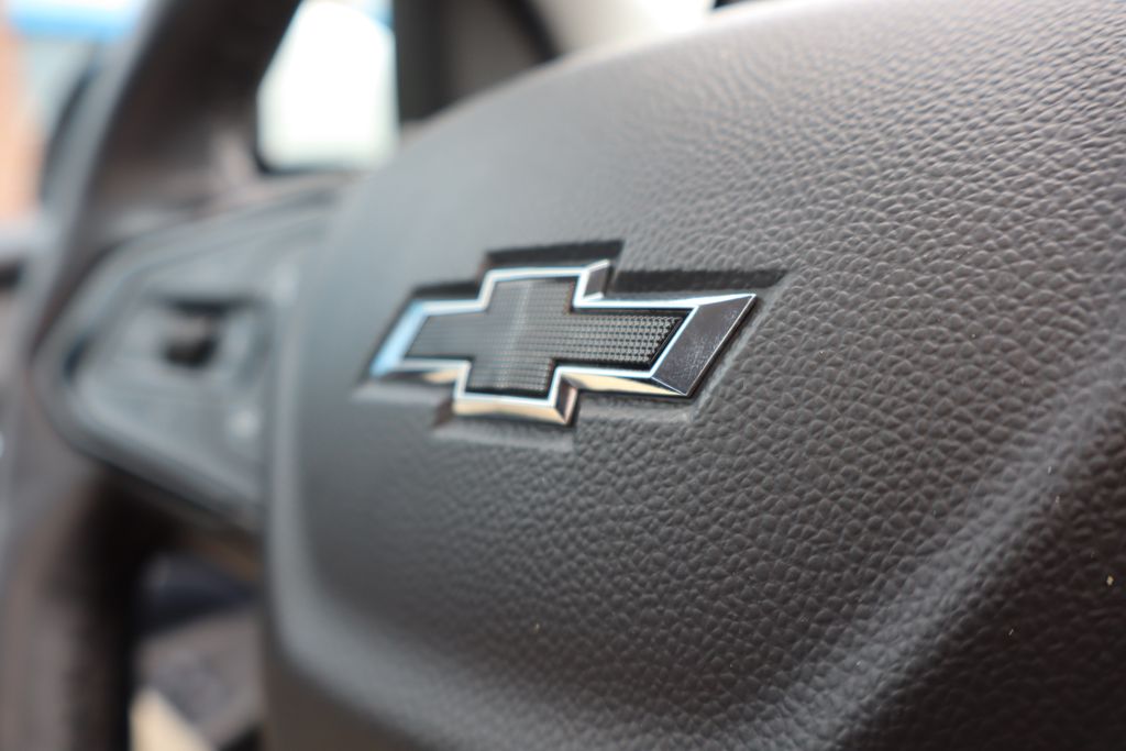 Vehicle image 34 of 49