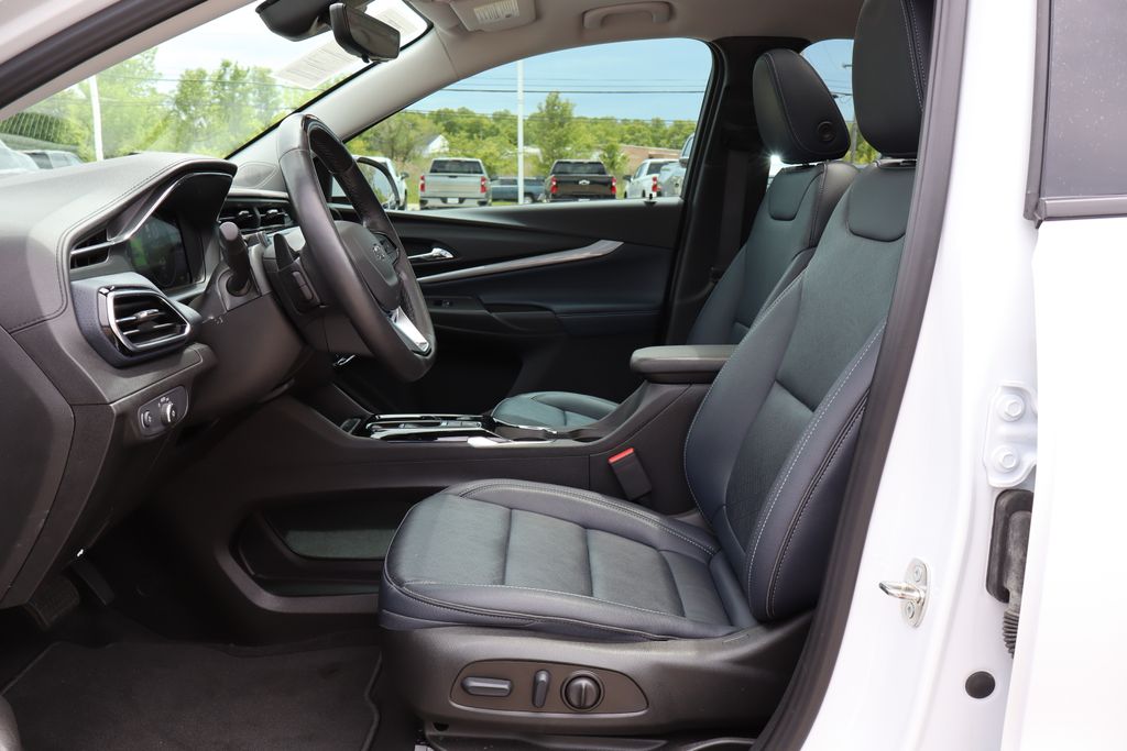 Vehicle image 15 of 49