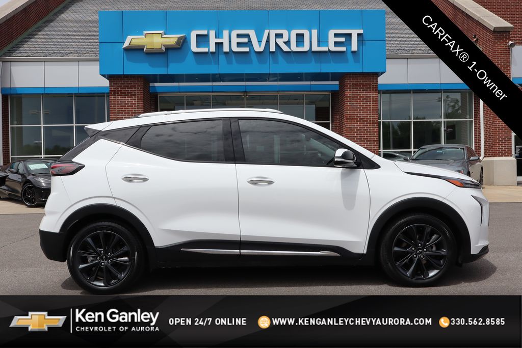 Vehicle image 4 of 49