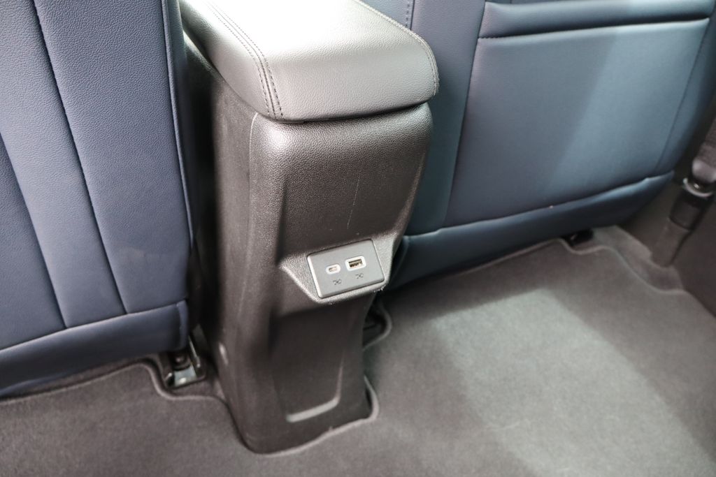Vehicle image 41 of 49