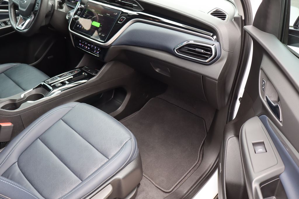 Vehicle image 47 of 49
