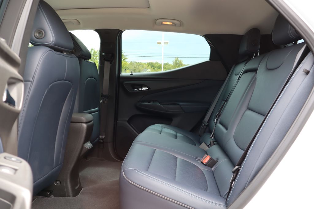 Vehicle image 40 of 49
