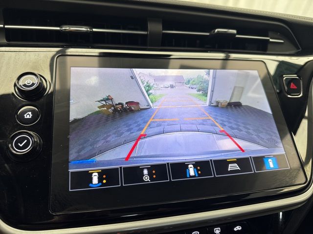 Vehicle image 19 of 31