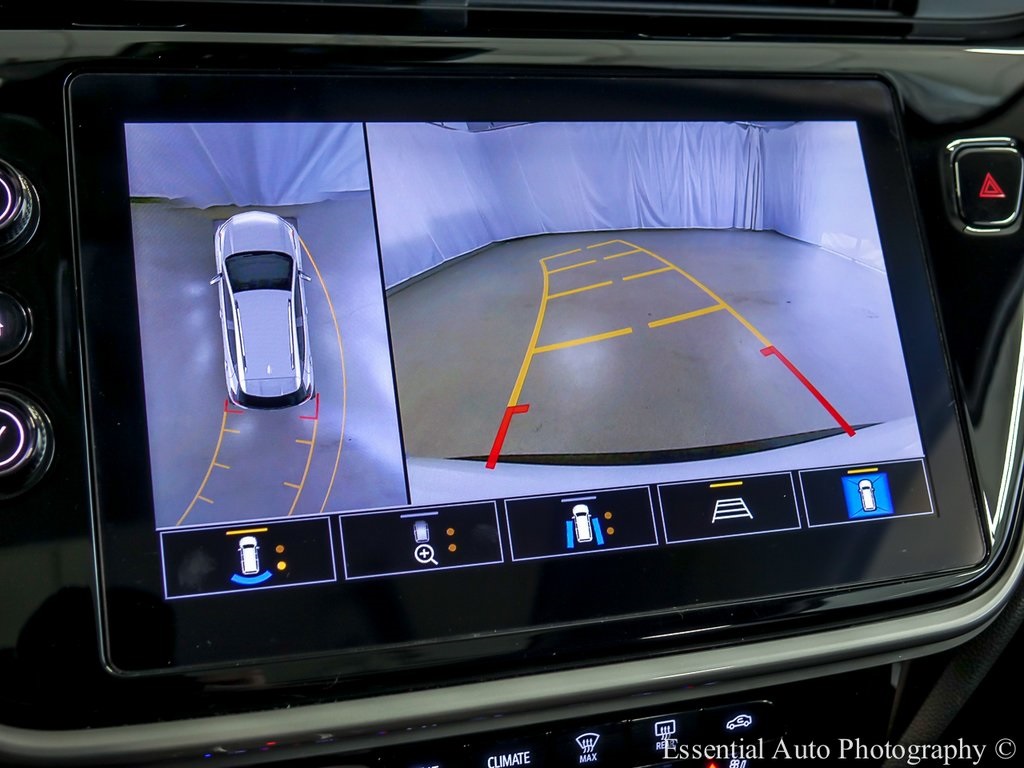 Vehicle image 17 of 24