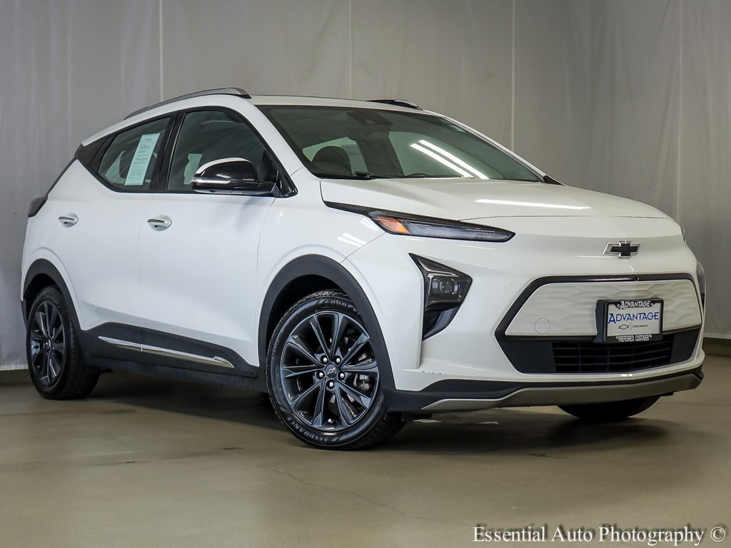 Vehicle image 2 of 24