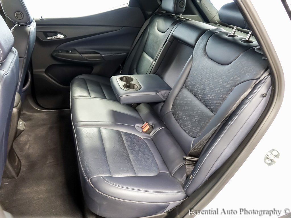Vehicle image 10 of 24