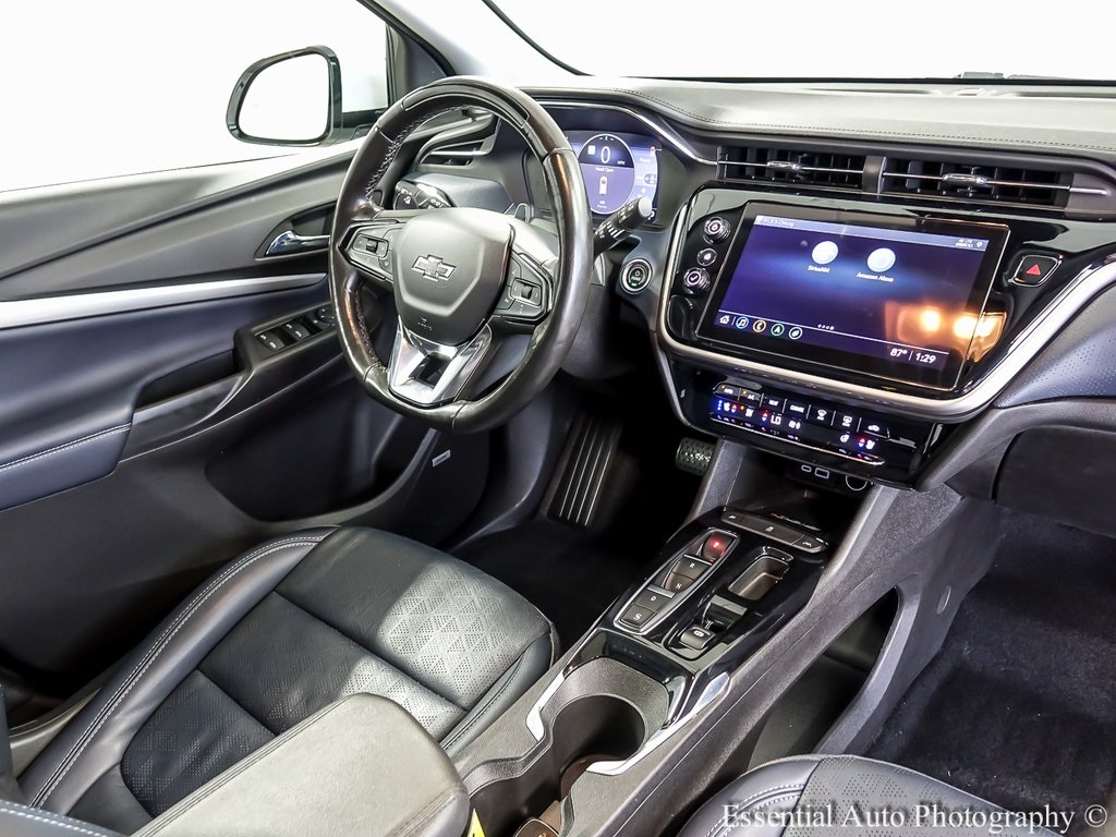 Vehicle image 12 of 24