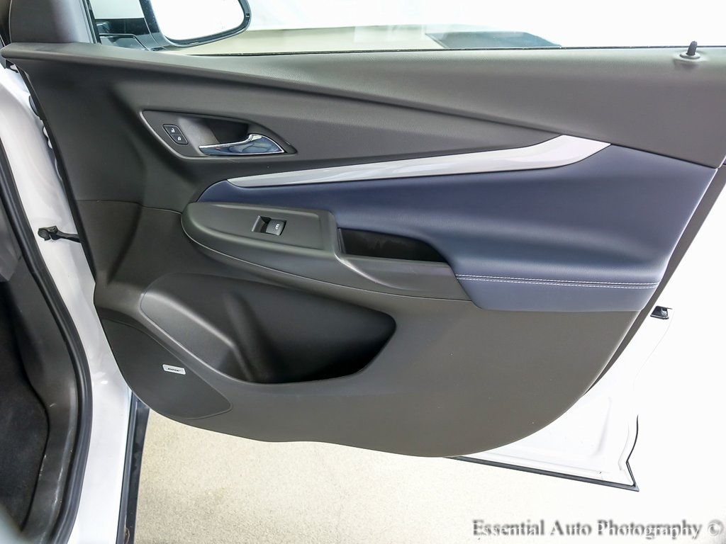 Vehicle image 23 of 24