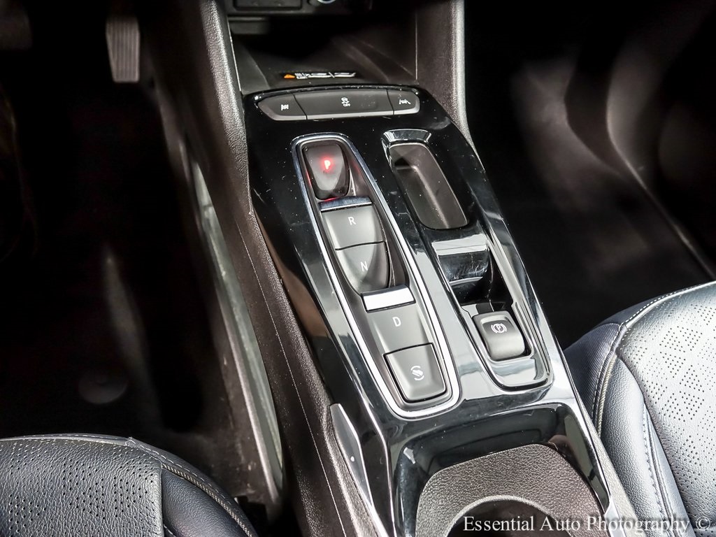 Vehicle image 19 of 24