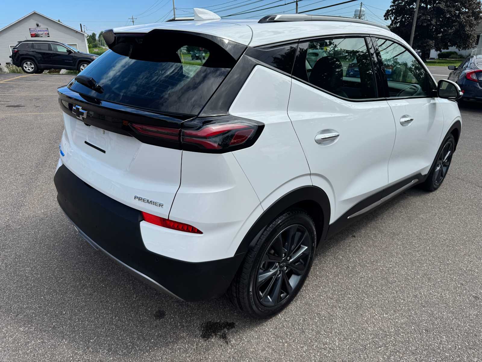 Vehicle image 5 of 34