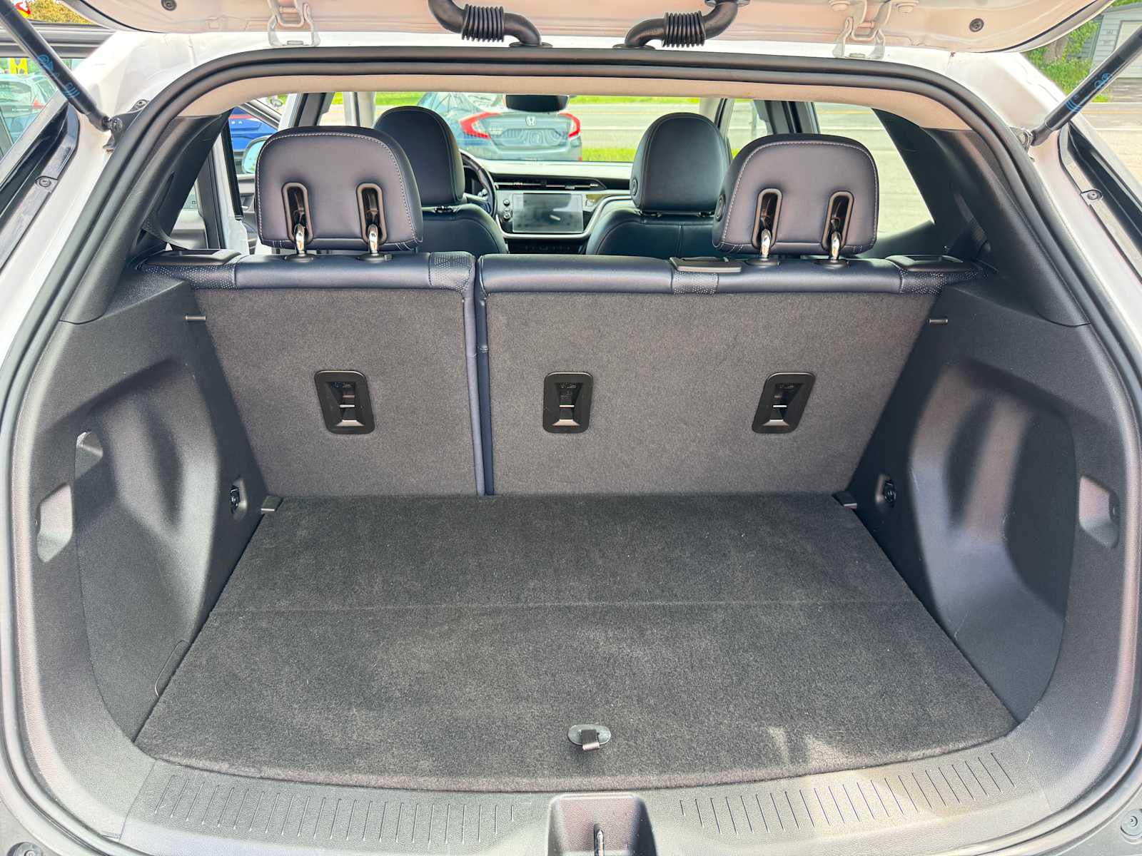 Vehicle image 11 of 34