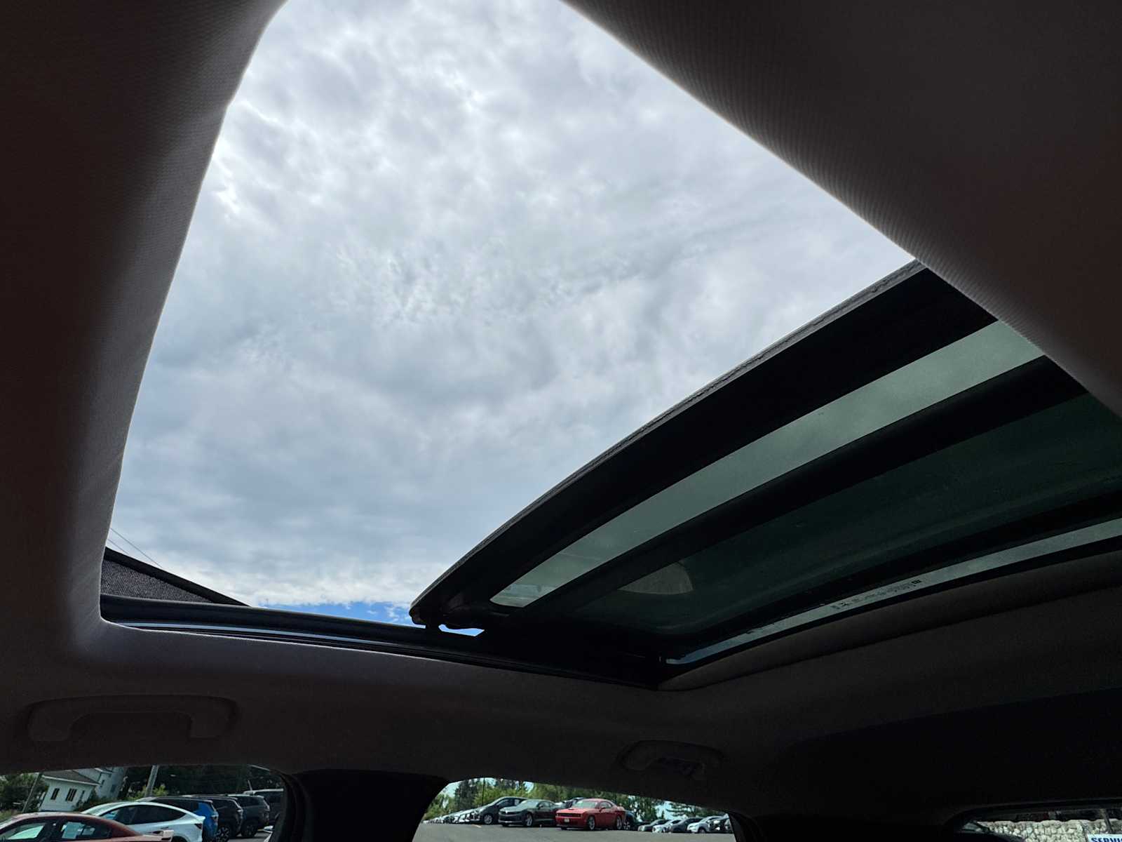 Vehicle image 13 of 34