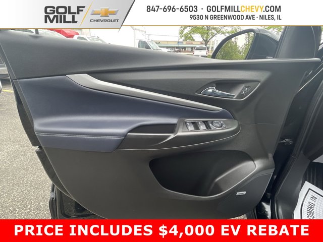 Vehicle image 23 of 38