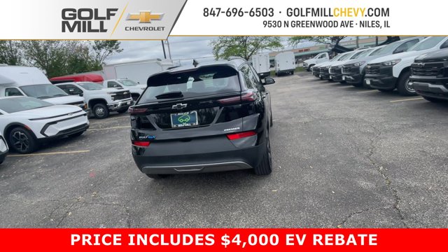 Vehicle image 33 of 38