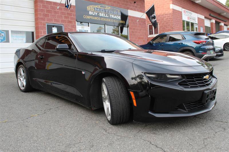 2022 Chevrolet Camaro 1LT Image 2 of 21