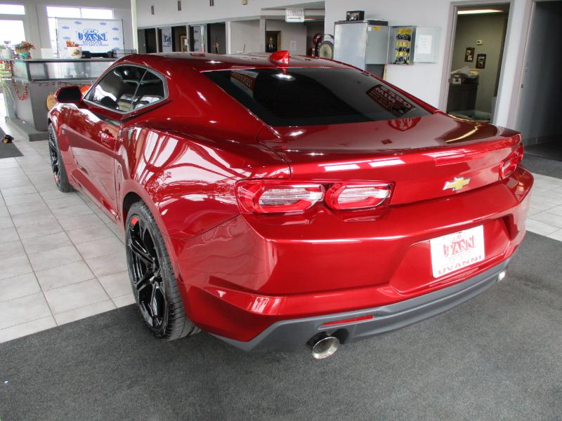 2022 Chevrolet Camaro 2LT Image 7 of 13