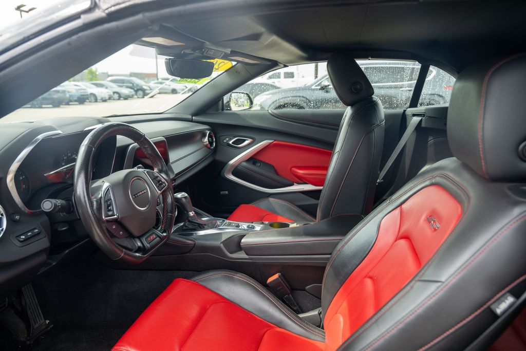 Vehicle image 13 of 29