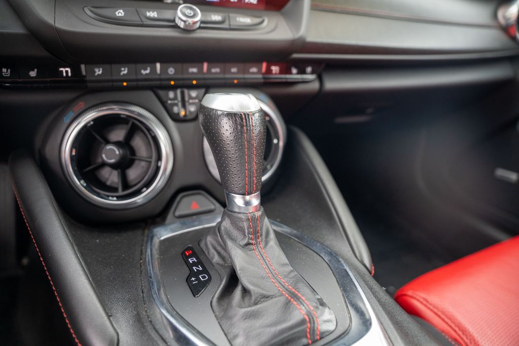Vehicle image 20 of 29