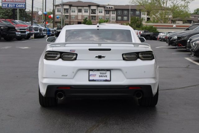 Vehicle image 5 of 42