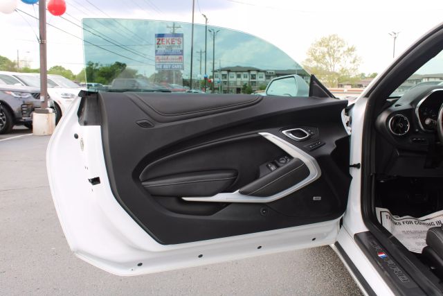 Vehicle image 7 of 42