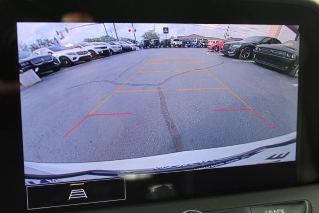 Vehicle image 15 of 42