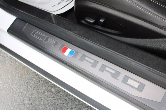 Vehicle image 11 of 42