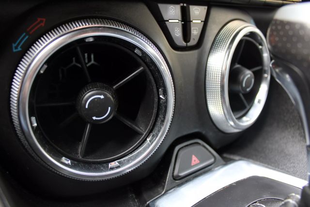 Vehicle image 19 of 42