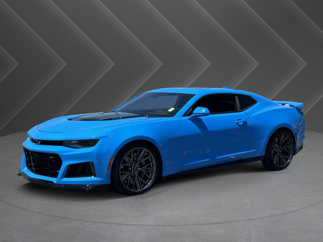2022 Chevrolet Camaro ZL1 Image 2 of 36